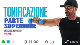 mini allenamento per tonificare la parte alta con esercizi in piedi e a terra