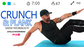 allenamento veloce con esercizi addominali