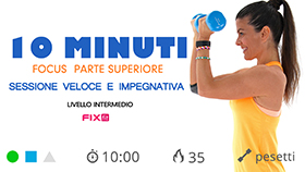 allenamento veloce per tonificare le braccia con pesetti