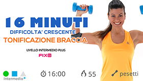 mini allenamento di tonificazione della parte superiore con pesetti ed esercizi a corpo libero