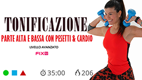 allenamento impegnativo e completo con pesetti e cardio senza salti