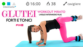 allenamento per gambe e glutei con cavigliere opzionali