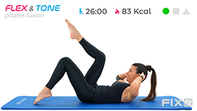 allenamento di pilates con esercizi per braccia, schiena e core