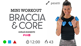 allenamento veloce per braccia e spalle con pesetti
