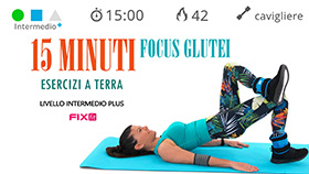 allenamento veloce e impegnativo di soli 15 minuti per tonificare gambe e glutei a terra