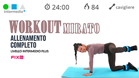 allenamento mirato per gambe e glutei con cavigliere opzionali