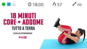 allenamento di tonificazione per addome e core con esercizi mirati sul tappetino