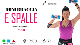 allenamento Resistance per braccia spalle e petto con pesetti