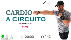 allenamento cardio HIIT a tempi variabili con esercizio di facile esecuzione