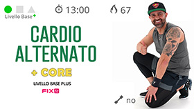 allenamento veloce e dinamico con plank ed esercizi cardio