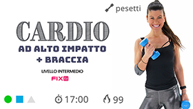 allenamento di tonificazione delle braccia ed esercizi cardio a media intensità