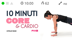 allenamento plank e cardio con esercizi in piedi e a terra