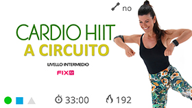 allenamento cardio HIIT senza salti con esercizi di facile e media difficoltà e brevi fasi di recupero