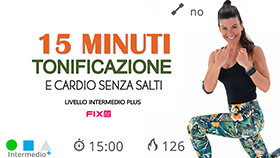 allenamento veloce di soli 15 minuti con cardio HIIT e tonificazione