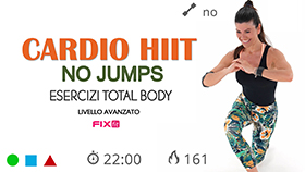 allenamento completo e impegnativo di 22 minuti con cardio HIIT e tonificazione