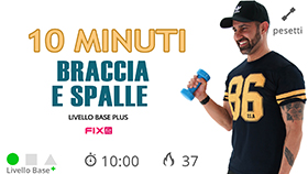 sessione di  allenamento di soli 10 minuti per tonificare braccia e spalle con pesetti
