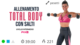allenamento con sessioni miste di cardio e tonificazione a corpo libero e con pesetti