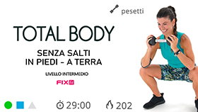 allenamento con 2 blocchi di lavoro in piedi e a terra a corpo libero e con pesetti