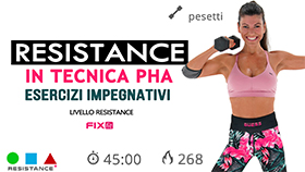 allenamento PHA con esercizi di tonificazione di braccia e spalle, gambe e glutei con manubri ed esercizi a corpo libero