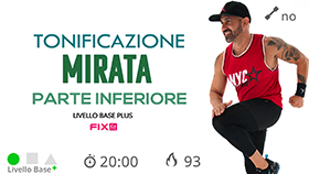 allenamento di tonificazione mirata di gambe e glutei in piedi e a terra