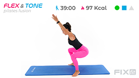 allenamento di pilates con focus gambe e glutei