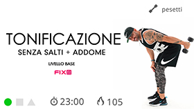 allenamento total body con pesetti ed esercizi a terra per la core stability