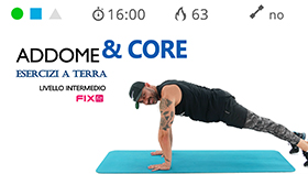 allenamento a terra con addominali e varianti plank della durata di 16 minuti