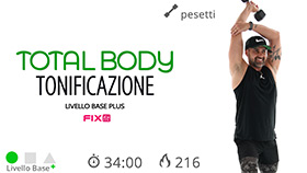 allenamento total body con pesetti ed esercizi di facile esecuzione senza salti