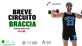 mini circuito con pesi per tonificare braccia e spalle