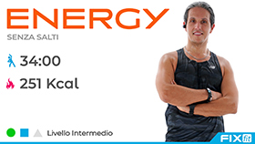 allenamento cardio senza salti a media intensità con musica