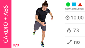 allenamento veloce di 10 minuti con cardio ed esercizi per l'addome in piedi