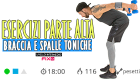 allenamento di tonificazione di braccia e spalle