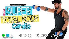 allenamento cardio tone con pesetti e addominali