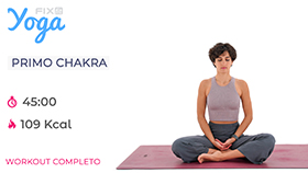 allenamento di yoga per il primo chakra
