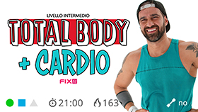 allenamento con esercizi cardiovascolari ed esercizi mirati per glutei e addome