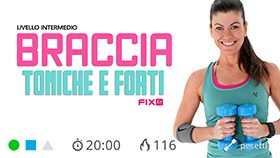 allenamento completo per braccia e spalle con pesetti