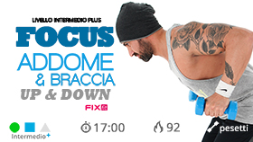 allenamento di tonificazione per braccia e core