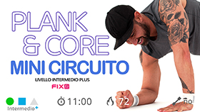 allenamento veloce con addominali e plank