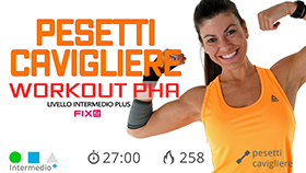 allenamento di tonificazione con pesetti e cavigliere