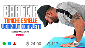 allenamento completo per rassodare le braccia con i pesetti