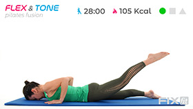 allenamento con movimenti di pilates per rinforzare core, braccia e schiena