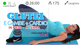 allenamento per gambe e glutei con esercizi in piedi e a terra, cavigliere opzionali